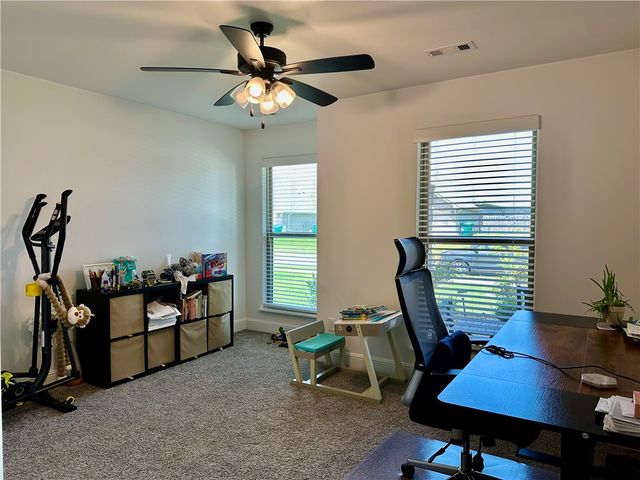920 Sundance Lane, Bentonville, AR 72712