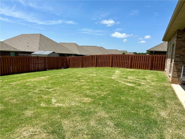 920 Sundance Lane, Bentonville, AR 72712