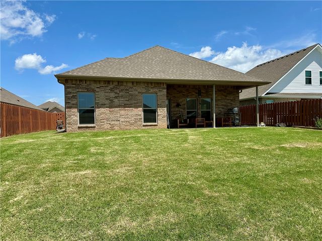 920 Sundance Lane, Bentonville, AR 72712