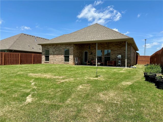 920 Sundance Lane, Bentonville, AR 72712