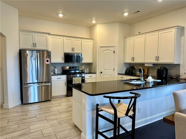 920 Sundance Lane, Bentonville, AR 72712