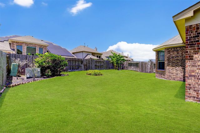 9977 Norhill Heights Lane, Brookshire, TX 77423