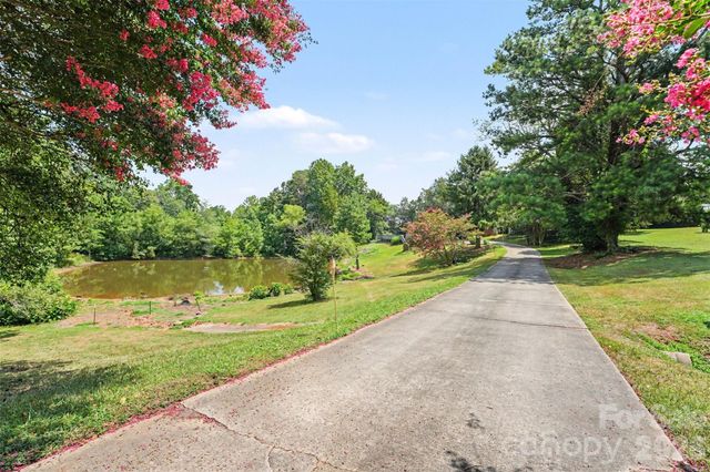 6 Old Farm Road, Salisbury, NC 28147