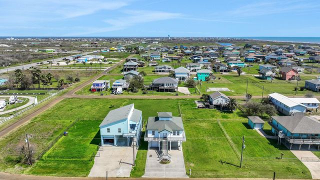 970 Townsend Drive, Bolivar Peninsula, TX 77650