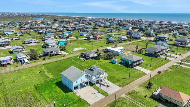 970 Townsend Drive, Bolivar Peninsula, TX 77650