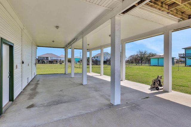 970 Townsend Drive, Bolivar Peninsula, TX 77650