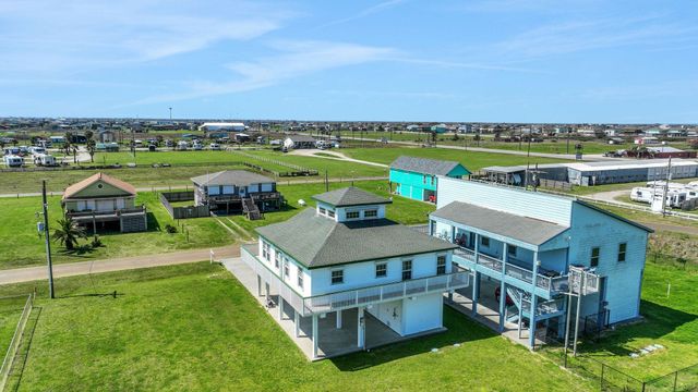 970 Townsend Drive, Bolivar Peninsula, TX 77650