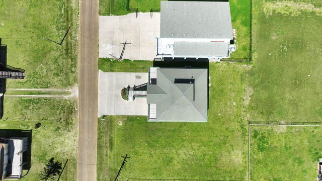 970 Townsend Drive, Bolivar Peninsula, TX 77650