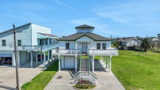 970 Townsend Drive, Bolivar Peninsula, TX 77650