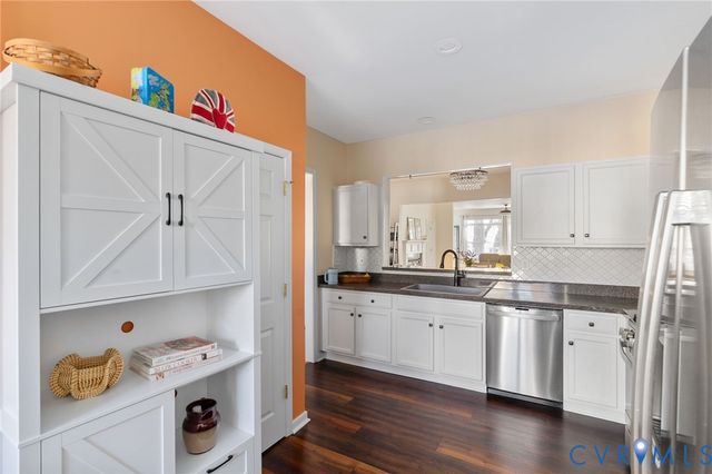 4916 Terrace Arbor Cir, Midlothian, VA 23112