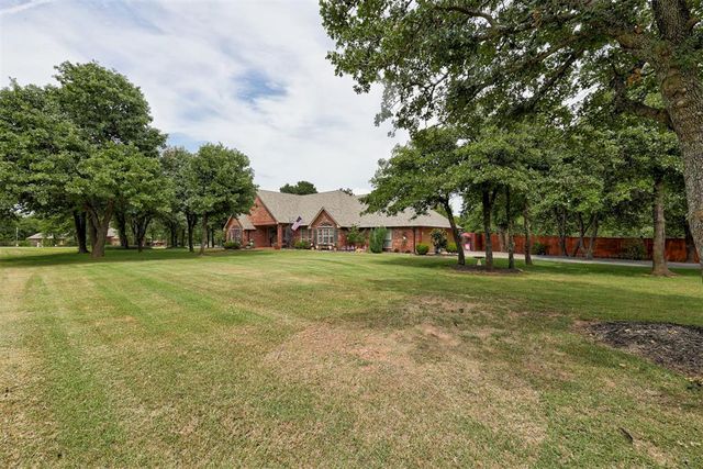 1224 Parrish Place, Blanchard, OK 73010