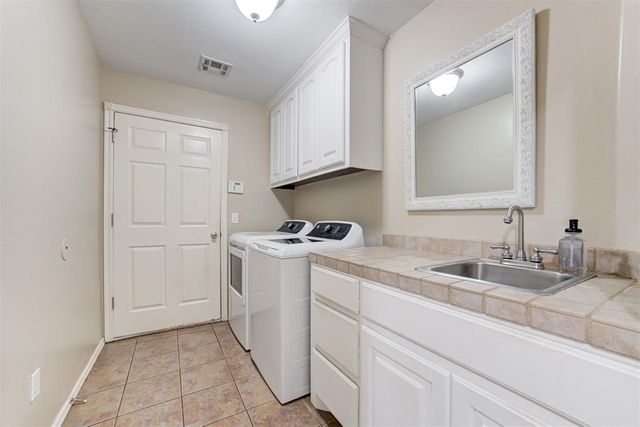 1224 Parrish Place, Blanchard, OK 73010