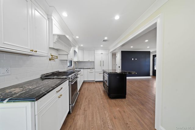 11 Lakewood Avenue, Lake Ronkonkoma, NY 11779