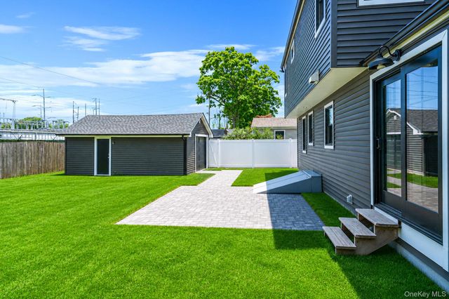 11 Lakewood Avenue, Lake Ronkonkoma, NY 11779