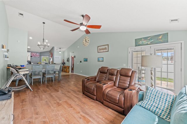 625 Old Castle Loop, Myrtle Beach, SC 29579