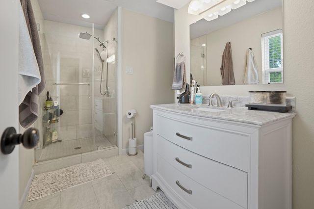 207 Granberry Street, Humble, TX 77338