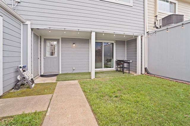 207 Granberry Street, Humble, TX 77338