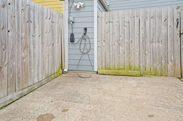207 Granberry Street, Humble, TX 77338