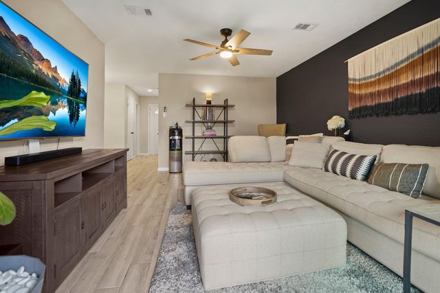 207 Granberry Street, Humble, TX 77338