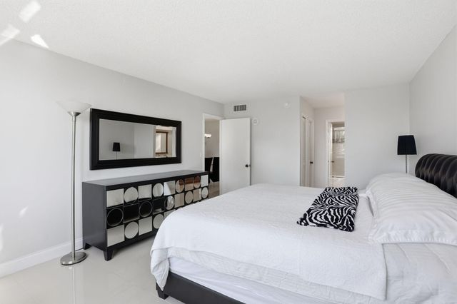 2000 S Ocean Boulevard 2L, Pompano Beach, FL 33062