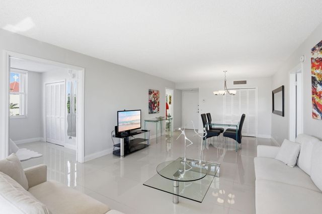 2000 S Ocean Boulevard 2L, Pompano Beach, FL 33062