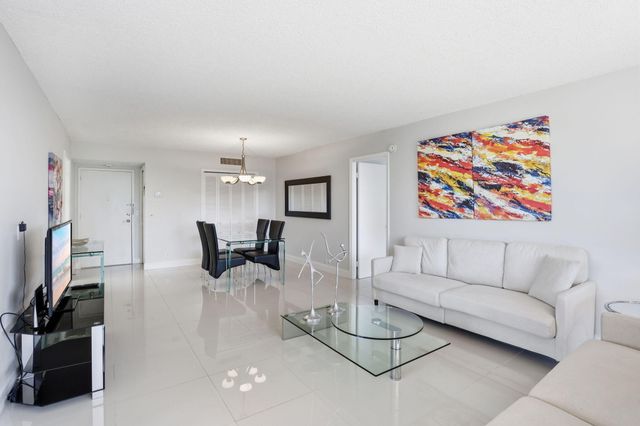 2000 S Ocean Boulevard 2L, Pompano Beach, FL 33062
