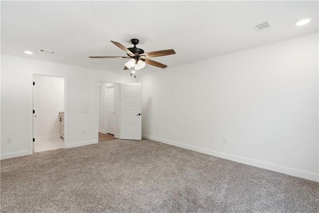 9 Palmer Place Lane NE, Ludowici, GA 31316