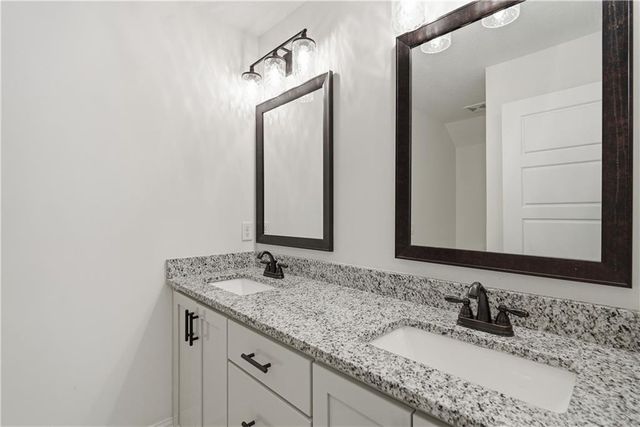 9 Palmer Place Lane NE, Ludowici, GA 31316