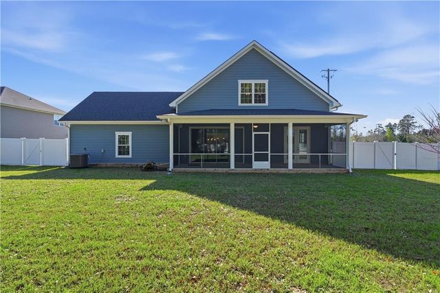 9 Palmer Place Lane NE, Ludowici, GA 31316
