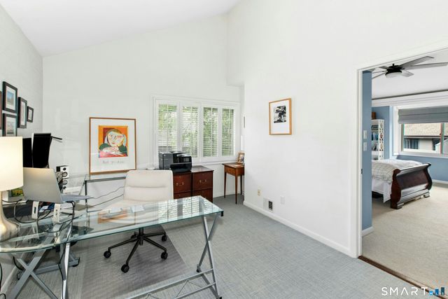 377 Main Street 8, New Canaan, CT 06840
