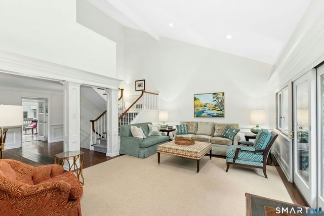 377 Main Street 8, New Canaan, CT 06840