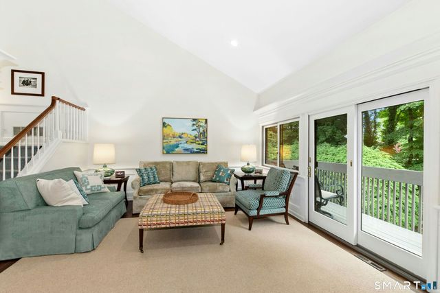 377 Main Street 8, New Canaan, CT 06840