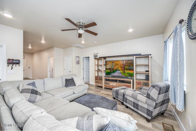 800 Great Basin Lane, Fallon, NV 89406