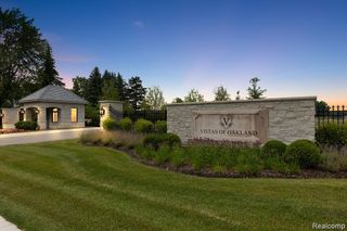 1583 Vista Drive, Oakland Charter Township, MI 48363