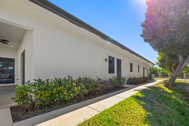 2315 Zeder Avenue, Delray Beach, FL 33444