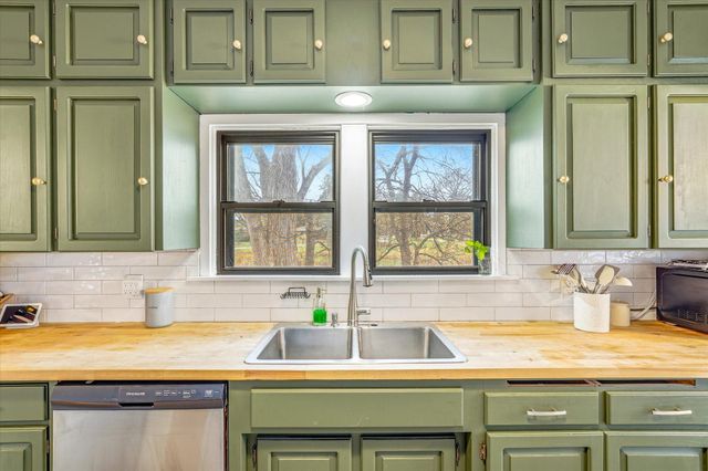 2533 Snelling Curve, Roseville, MN 55113