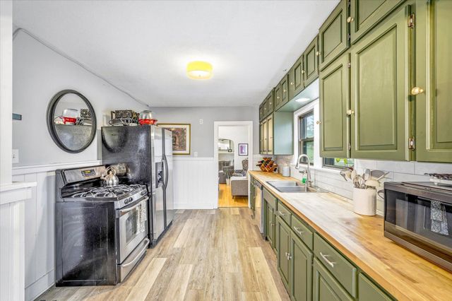 2533 Snelling Curve, Roseville, MN 55113