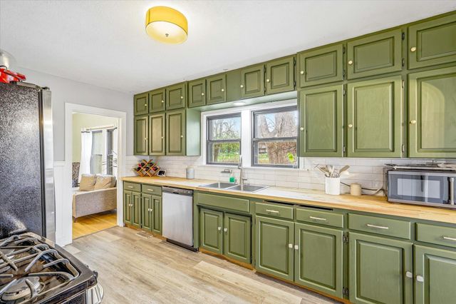 2533 Snelling Curve, Roseville, MN 55113