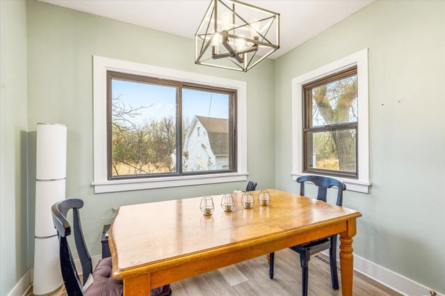 2533 Snelling Curve, Roseville, MN 55113