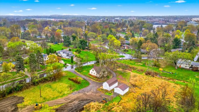 2533 Snelling Curve, Roseville, MN 55113