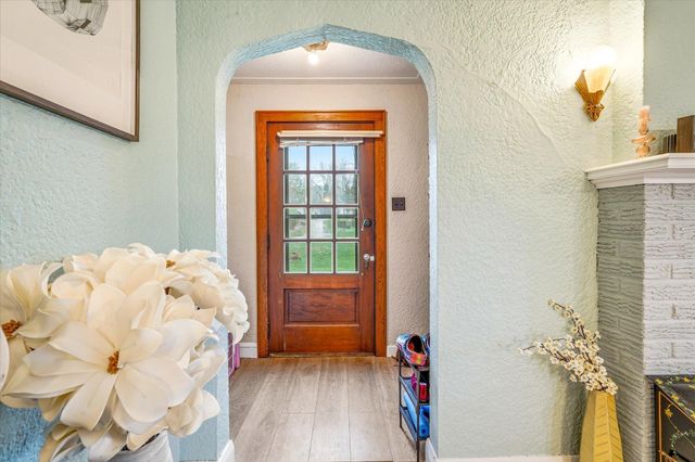 2533 Snelling Curve, Roseville, MN 55113