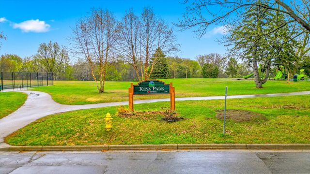 2533 Snelling Curve, Roseville, MN 55113