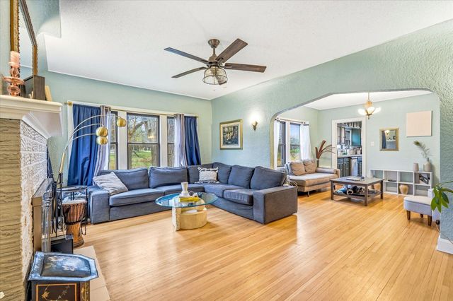 2533 Snelling Curve, Roseville, MN 55113