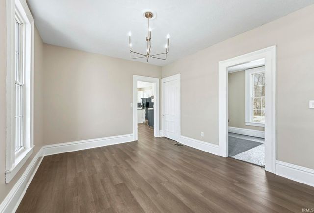 201 W Pine Street, Pierceton, IN 46562