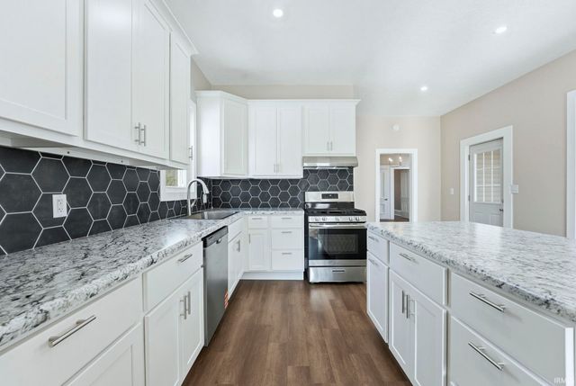 201 W Pine Street, Pierceton, IN 46562