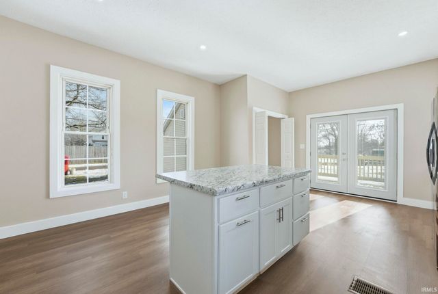 201 W Pine Street, Pierceton, IN 46562