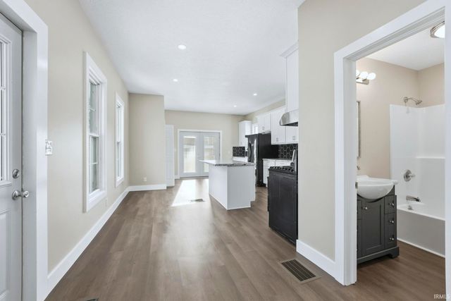 201 W Pine Street, Pierceton, IN 46562