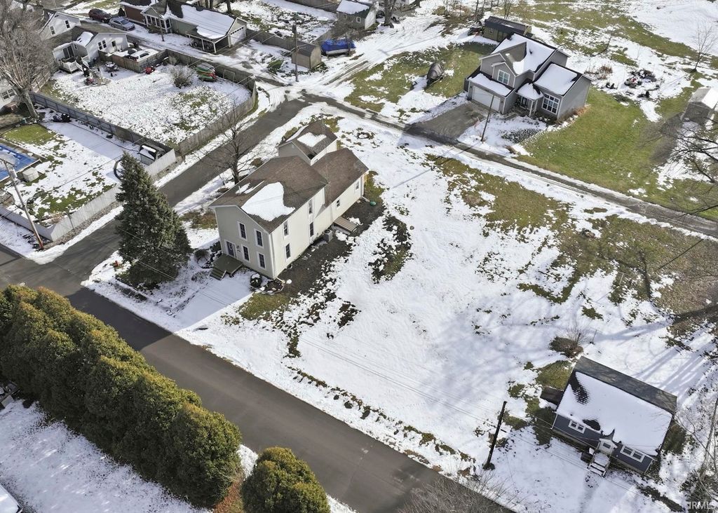 201 W Pine Street, Pierceton, IN 46562