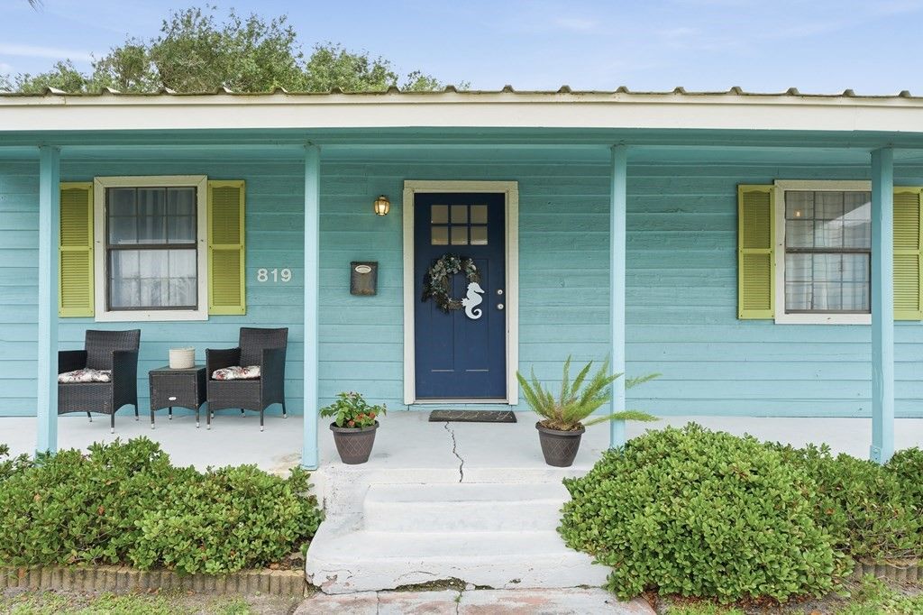819 S Church St, Rockport, TX 78382 — photo 4