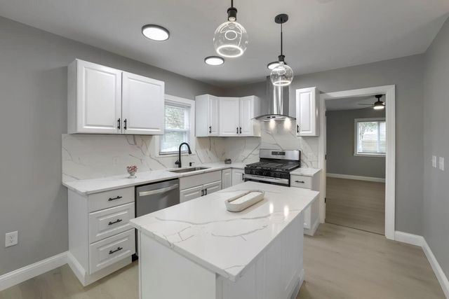 1979 Stillwater Avenue E, Saint Paul, MN 55119
